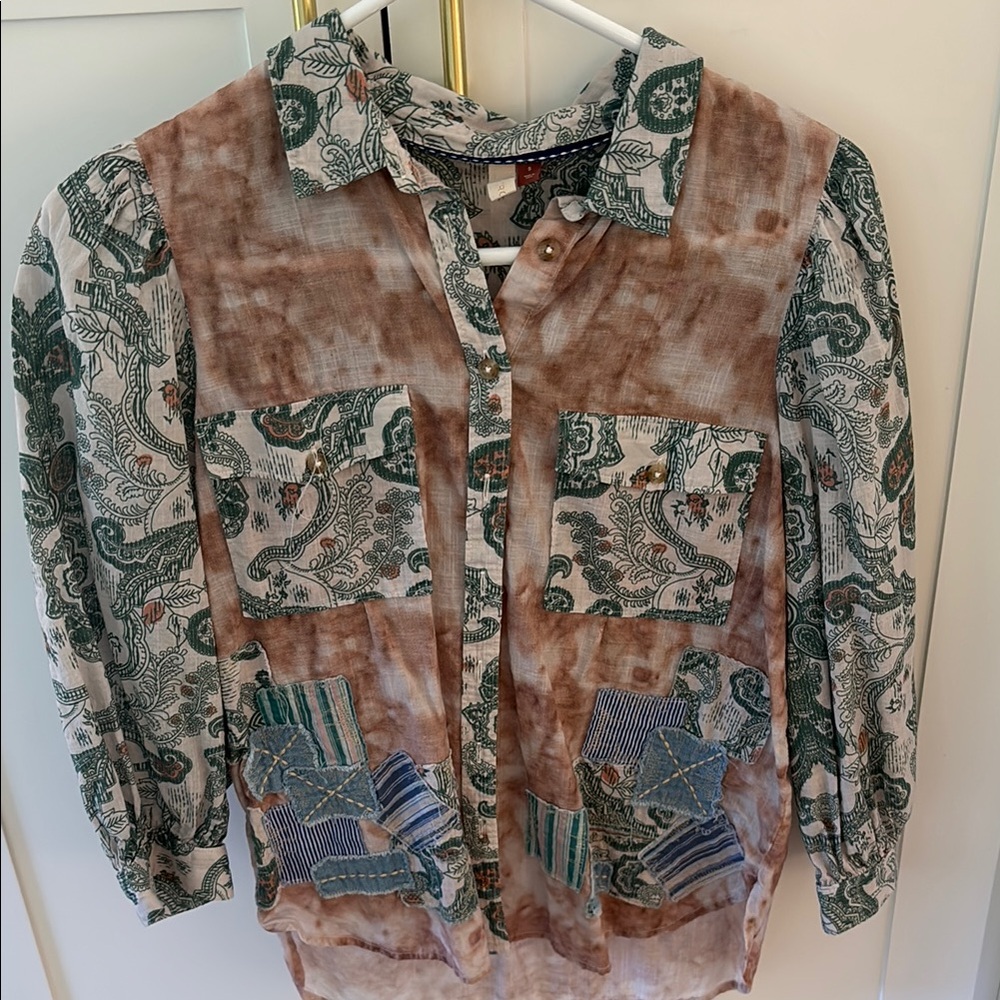 Size Small button up Pilcro shirt worn once